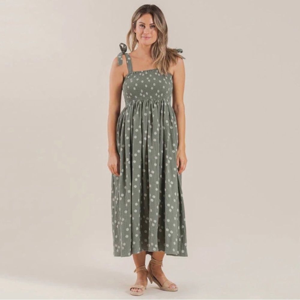 Rylee and Cru daisy smock dress, fern, size small